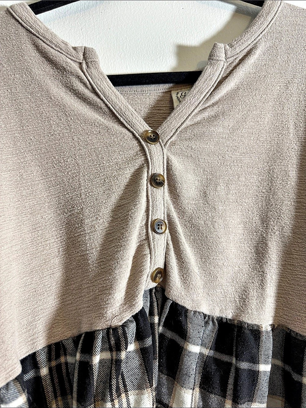 Grace & Emma Plaid Button Front Blouse in Gray & Black Size 2X - Picture 4 of 5